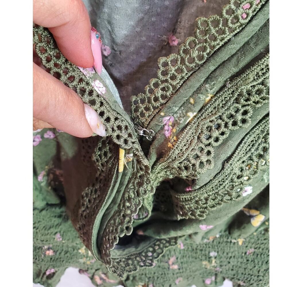 Selfie Olive Floral Lace Blouse Small - Picture 7 of 7